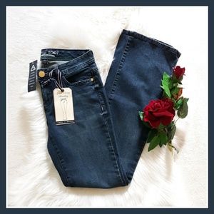 NWT Tommy Hilfiger Curvy Bootcut Blue Jeans